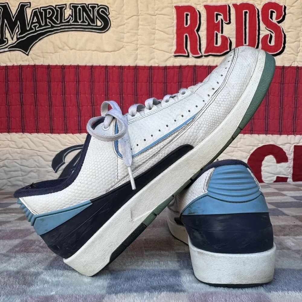 Size 9.5 -‎ Nike Jordan 2 Retro Low University Blue 